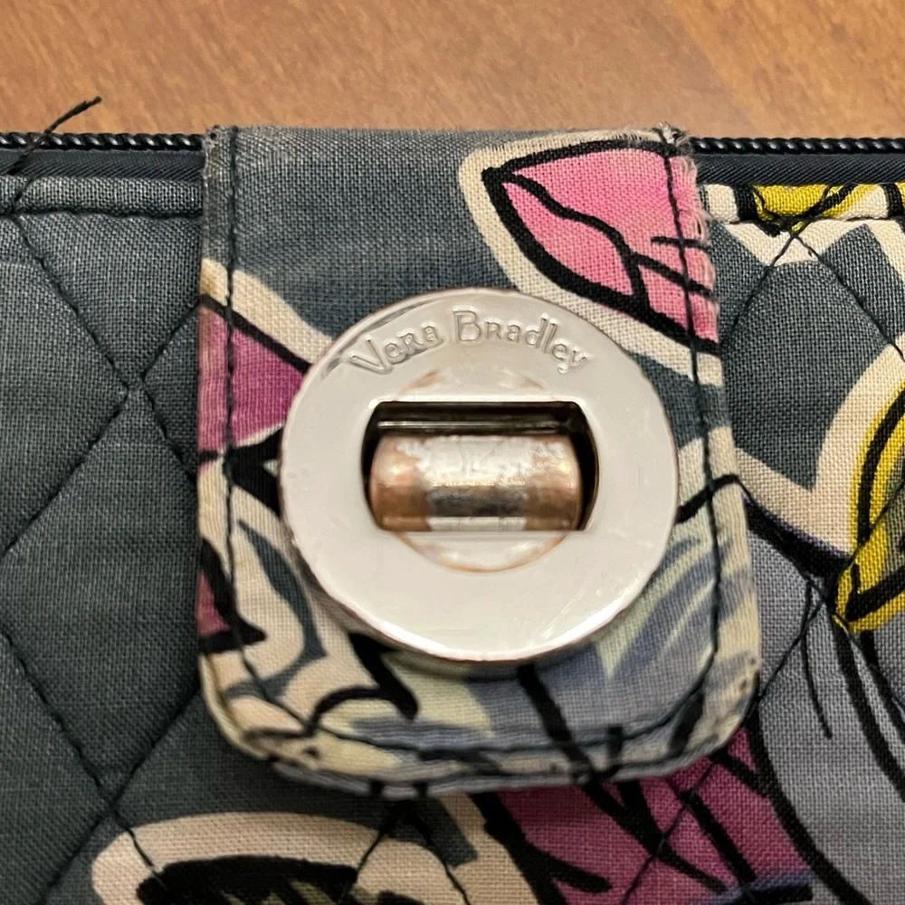 Vera Bradley turn lock wallet Falling Flowers with lots of credit card slots - Picture 11 of 11